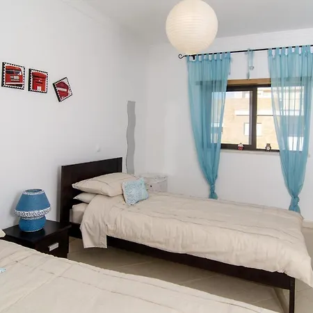 416 Casa Gloria * Lagos