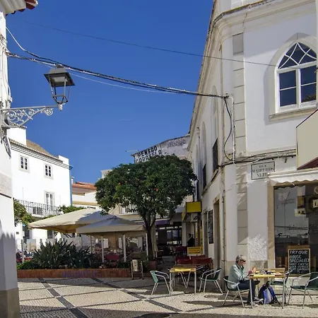 416 Casa Gloria * Lagos